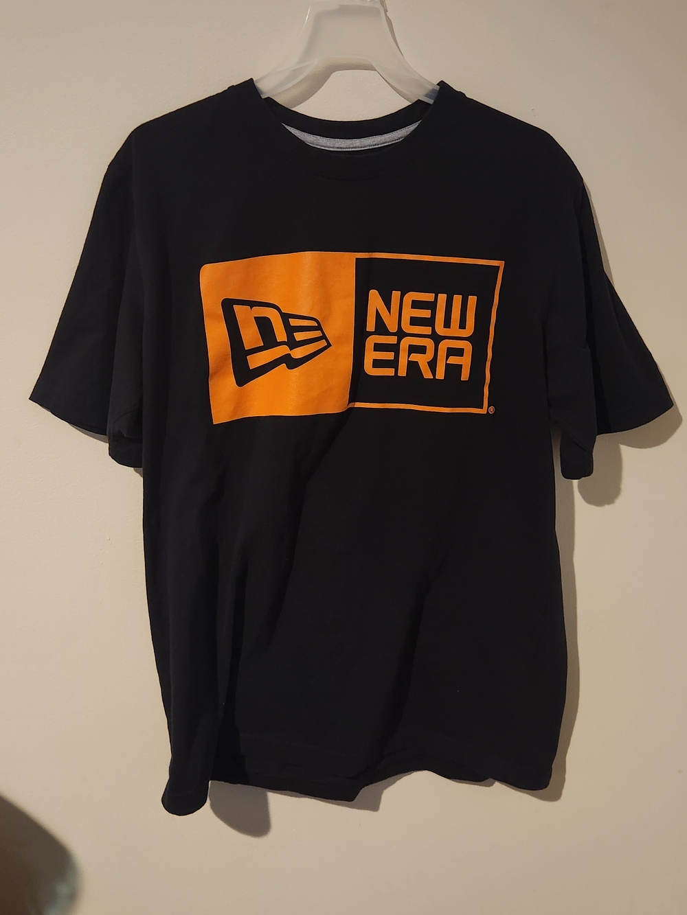 New Era Black And Orange Mens Tshirt Size XL